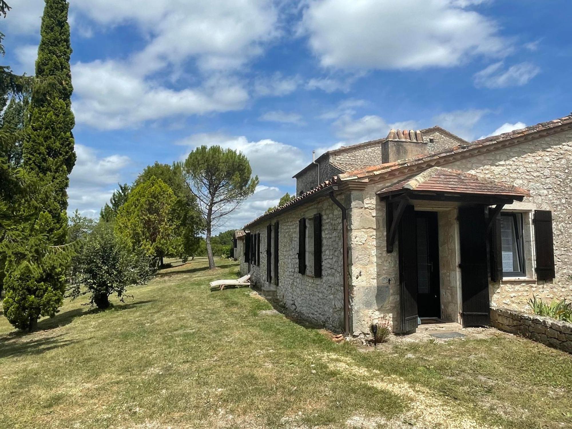 Gite De Claire Fontaine Avec Vue Sur Monflanquin Villa Esterno foto