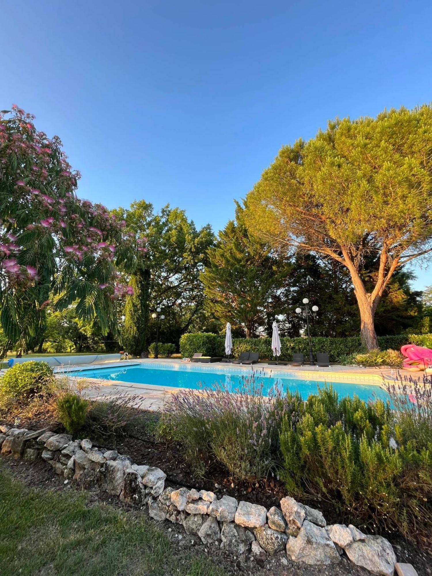 Gite De Claire Fontaine Avec Vue Sur Monflanquin Villa Esterno foto